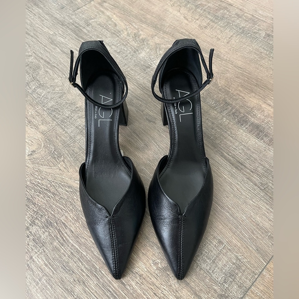 New AGL Heels size 6.5